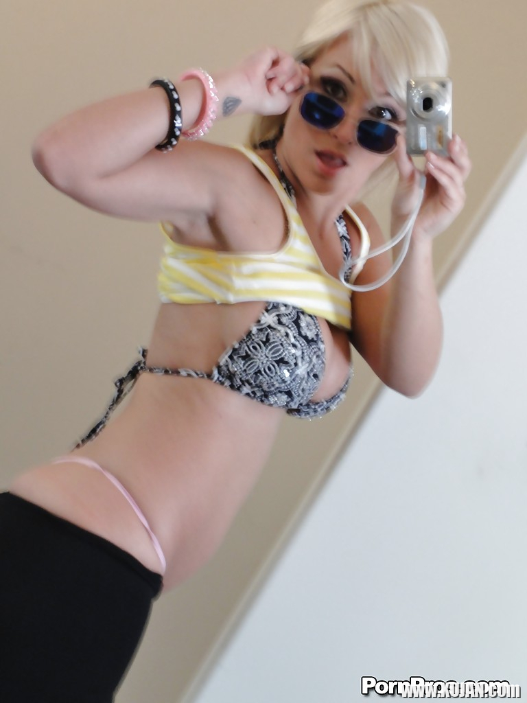 Blonde teen Lexi Swallow taking naked self shots in mirror - Photo #1773903