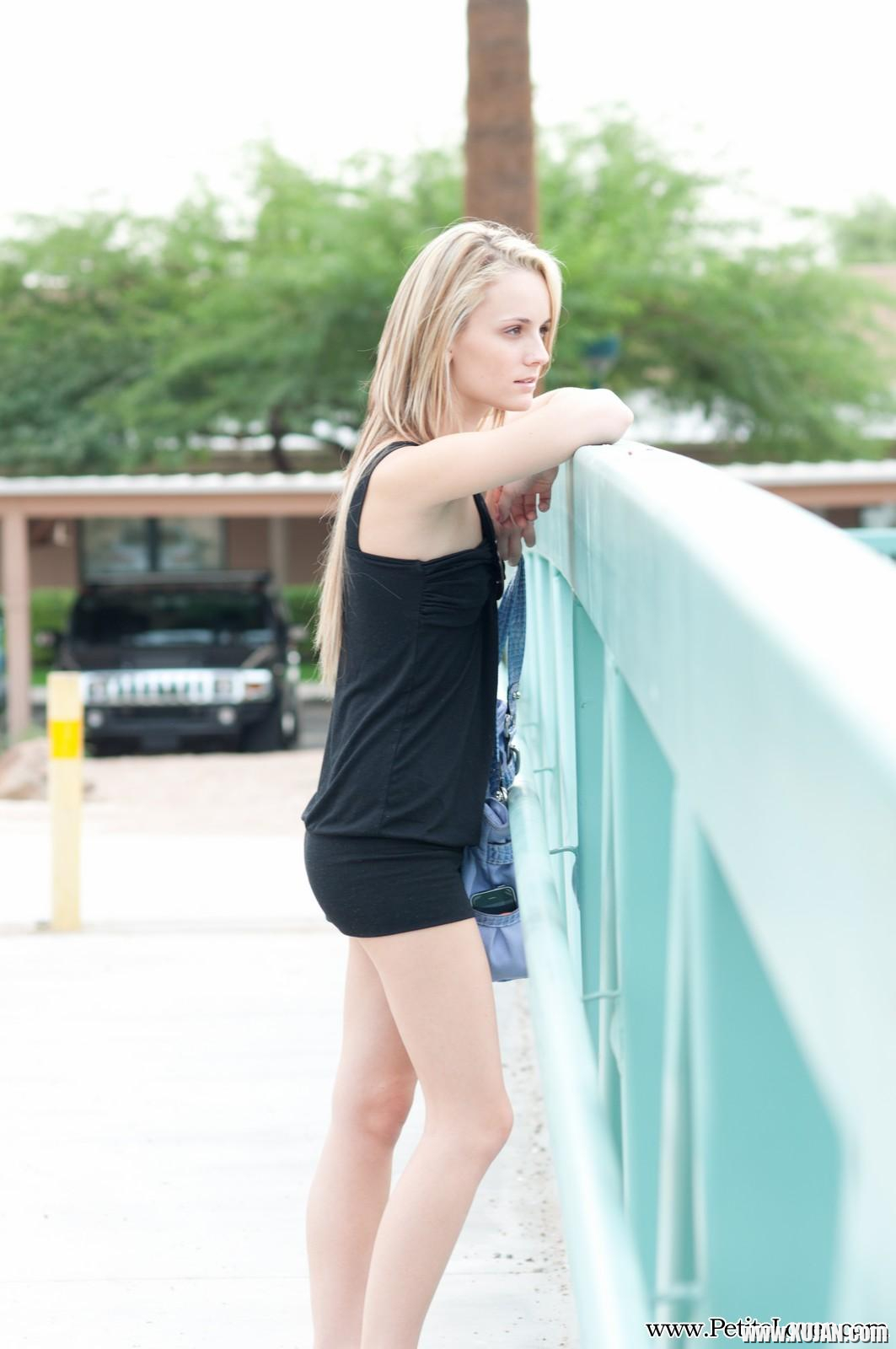 Blonde teen Sara James shows off her pussy in public - Photo #1777970