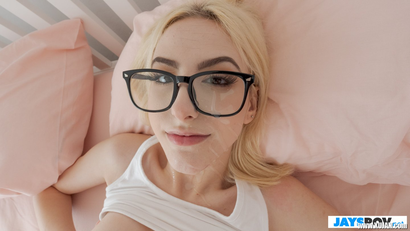 Slutty babe in glasses Tristan Summers bangs in POV - Photo #1780841