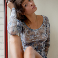 Kimberly Nutter toying her Pussy by the Window
