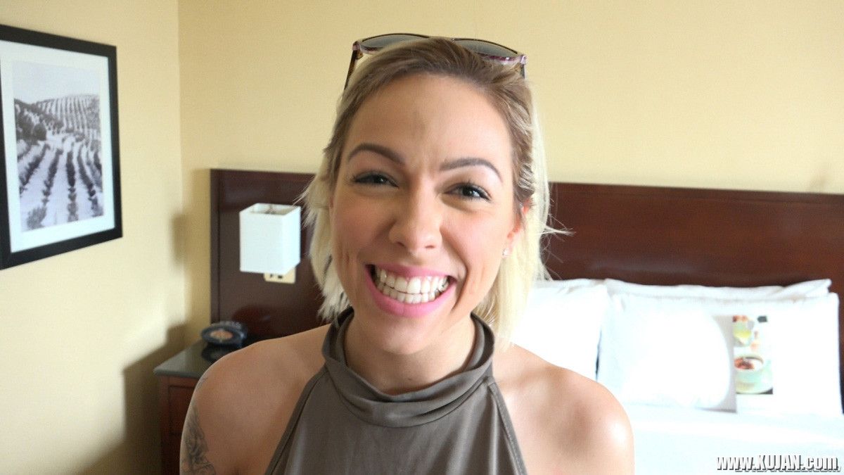 Harlow Harrison treats her client to raw uninhibited sex - Photo #1788828