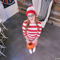 Cleo Clementine receives a nasty Halloween facial
