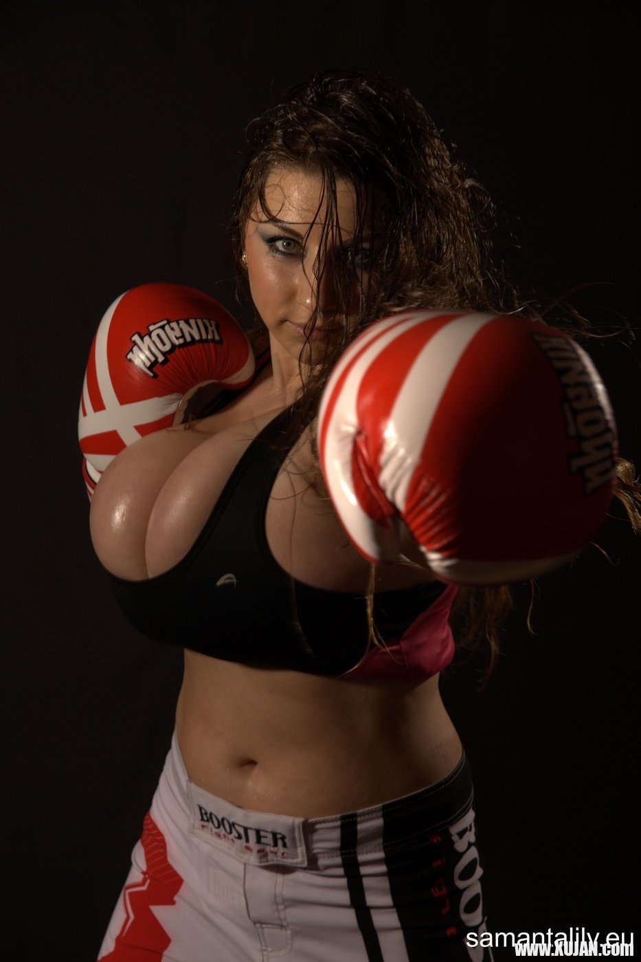 Samanta Lily dresses up as a boxer to show off her massive tits - Photo #1791410