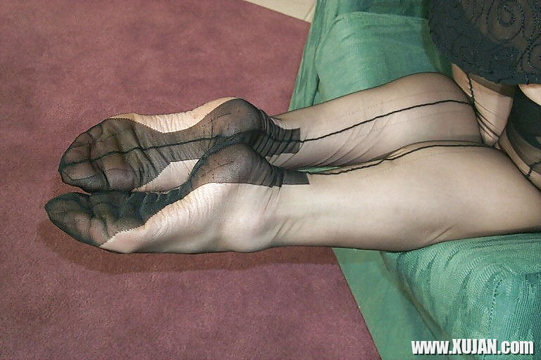 Gina sexy Blonde stocking tease - Photo #1795409