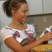 Slutty teen Brandi Belle banged while baking a pie