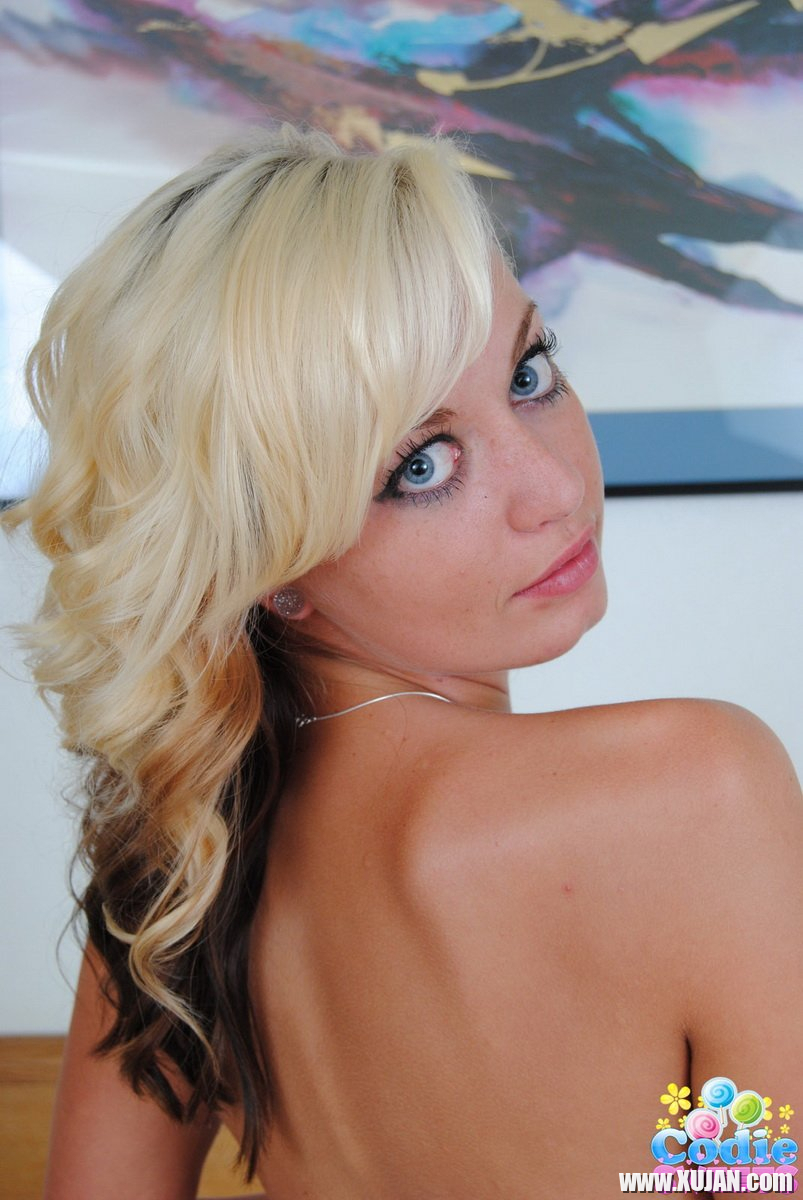 Codie Sweets strips and spreads her shaved Coochie - Photo #1804318