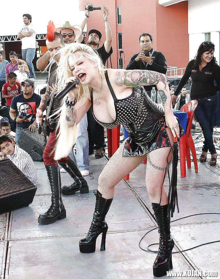Sabrina Sabrok Rock Singer Largest Breast in the World - Photo #1805706