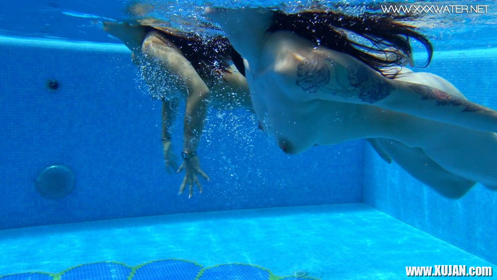 Sheril and Diana Rius Underwater Swimming Pool Erotics - Photo #1806333