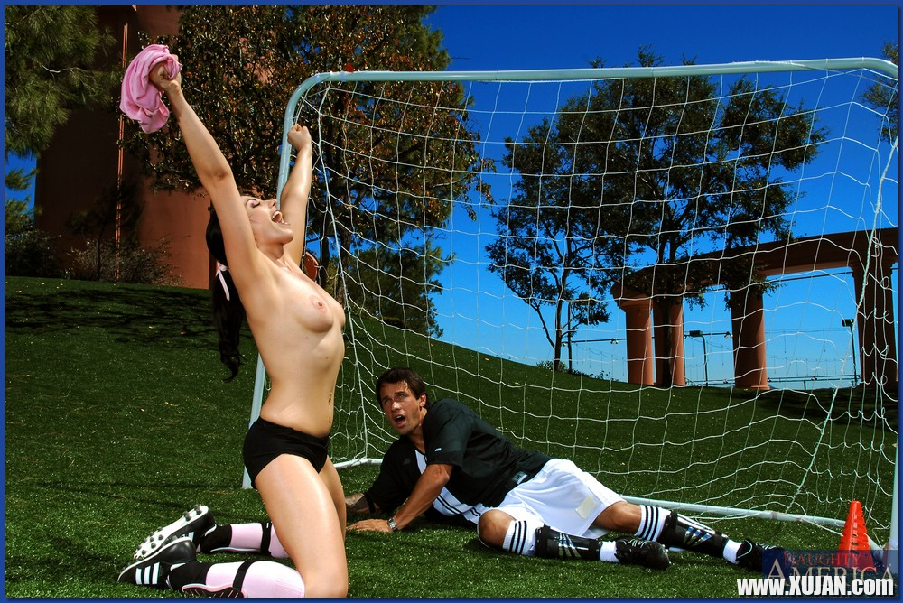 Sexy soccer player Franchezca Valentina scoring a huge dick on the field - Photo #1813206