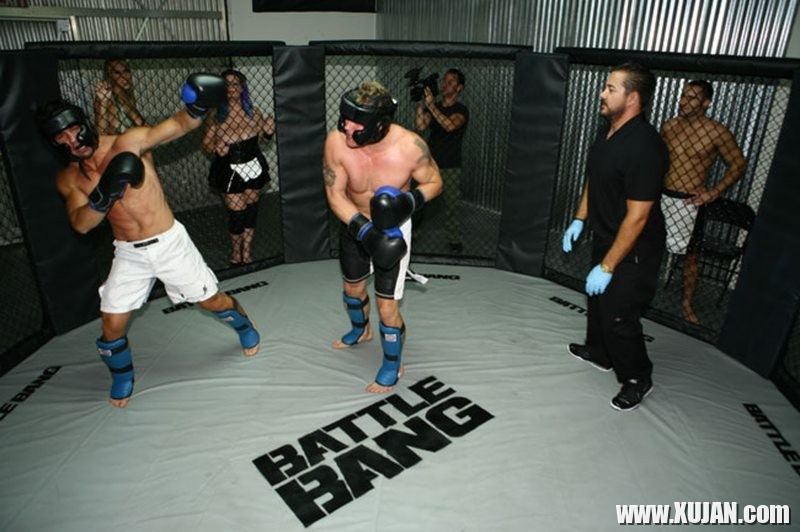 Mma guys fighting to fuck pornstar Alexia Rae - Photo #1816097
