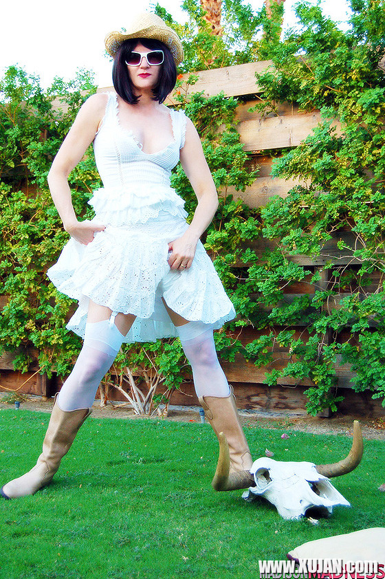 Madison Madness is a mature cow girl - Photo #1823166
