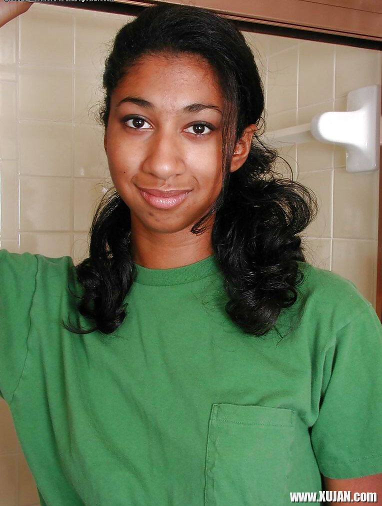 Cute hairy Ebony Teen Melissa - Photo #1826527