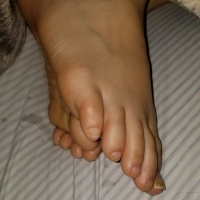 Cum on young thot feet