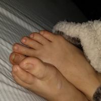 Cum on young thot feet