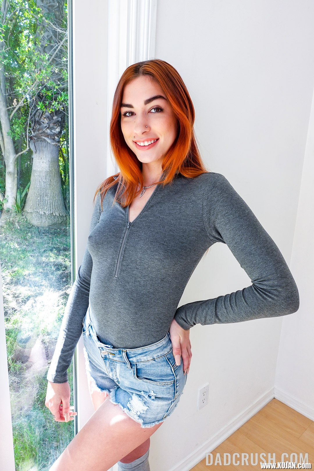 Sexy redhead teen Delilah Day gets exposed by stepdad Calvin Hardy - Photo #1835555