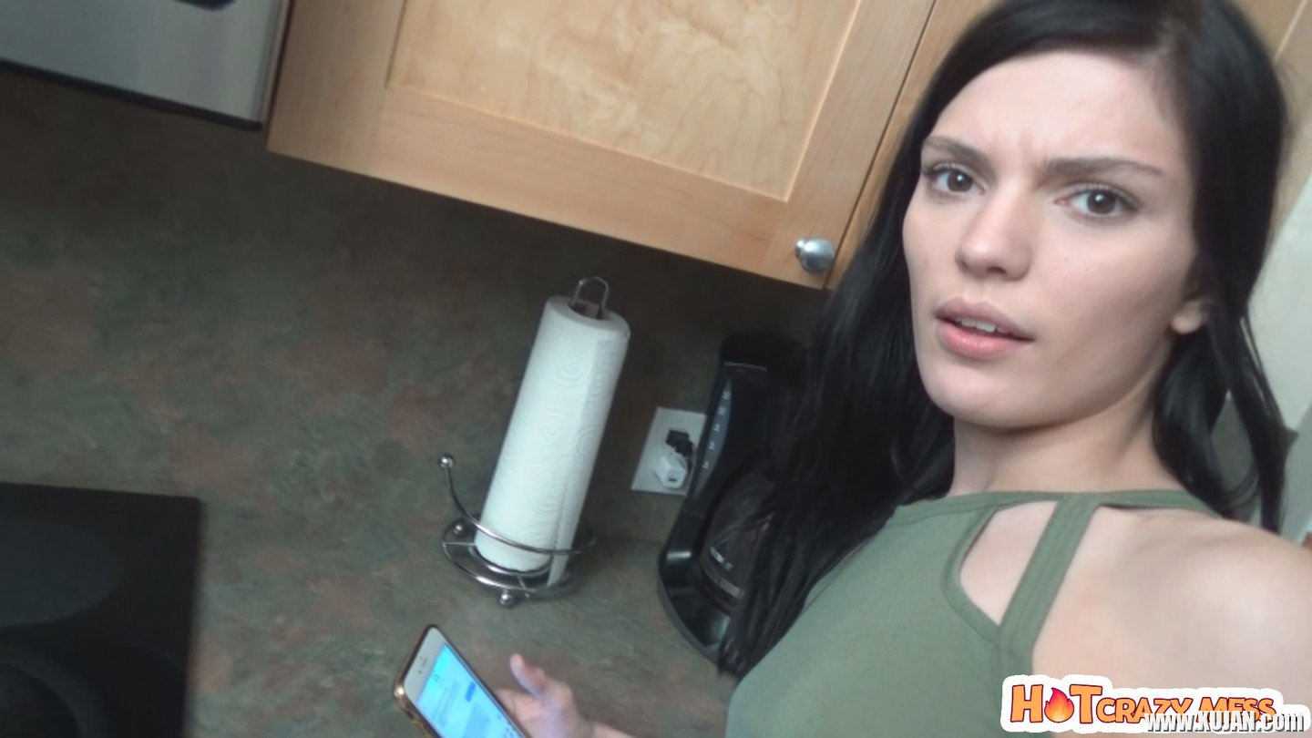 Sadie Blake seduces stepbro with her sassy mouth - Photo #1840824