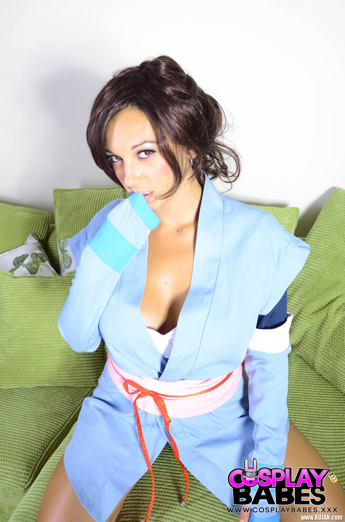Busty Ninja Sophie Parker loves fingering her Muff - Photo #1847949