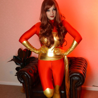 Cosplaying Hottie Sophie Parker toys her wet Twat