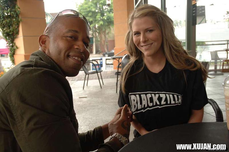 Petite blonde teenie takes massive black dick on her pussy - Photo #1853283