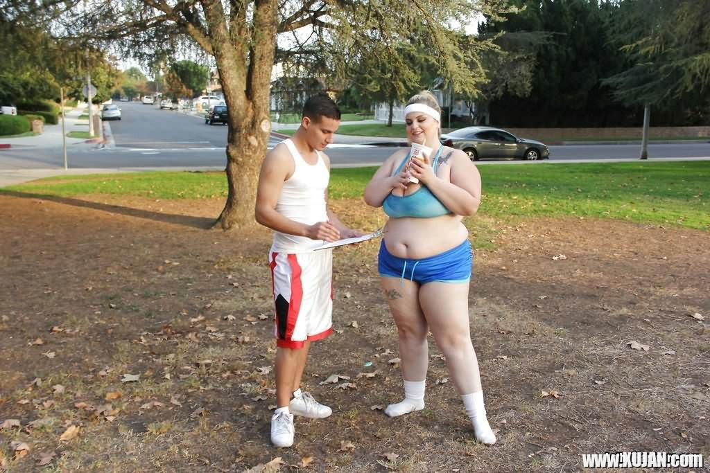 Busty fat Sashaa Juggs giving a blowjob and getting dicked - Photo #1856053