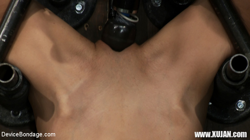 Jade Indica and Amber Rayne wall bound upside down to machines - Photo #1856694