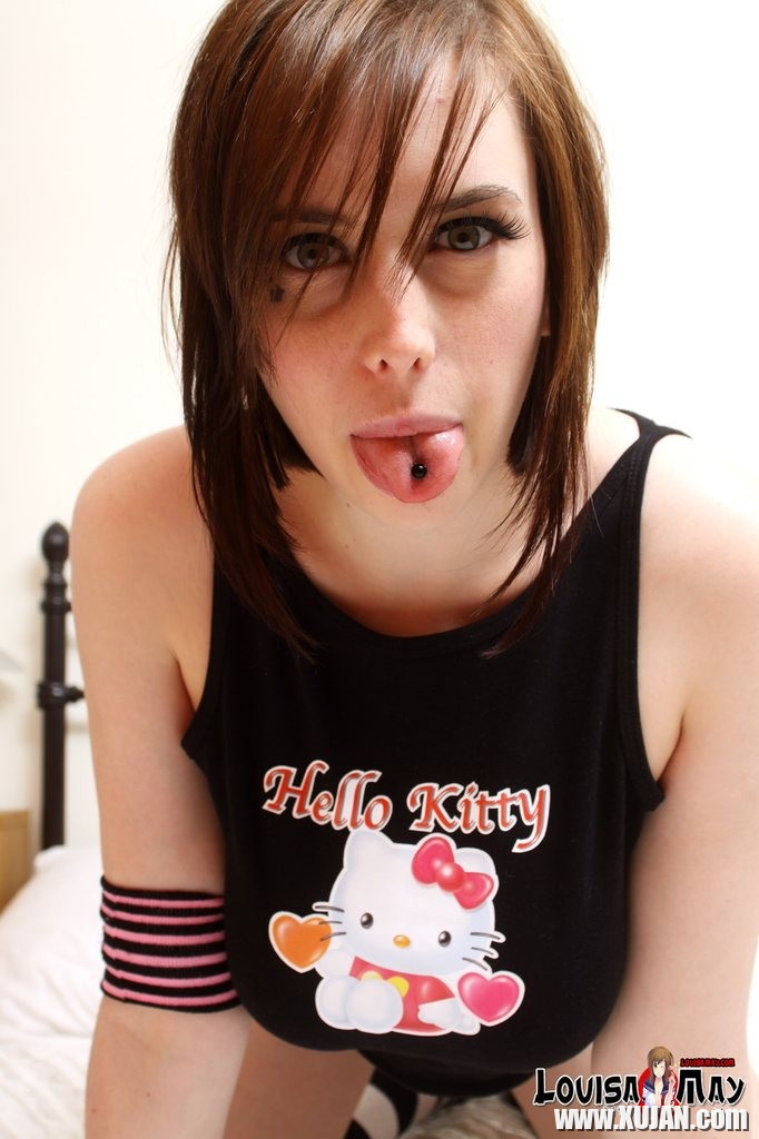 Busty Louisa May reveals her all natural bitties - Photo #1856939