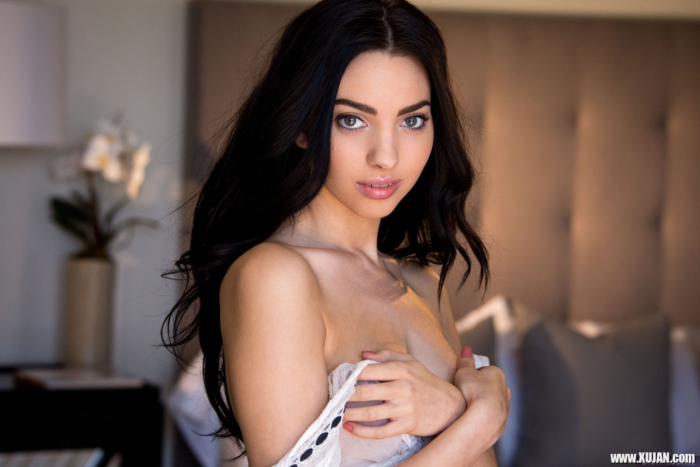 Brunette Hotie Araya Acosta shows her flawless Bod - Photo #1860342
