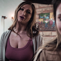 Paige Owens makes love with kinky Skylar Snow