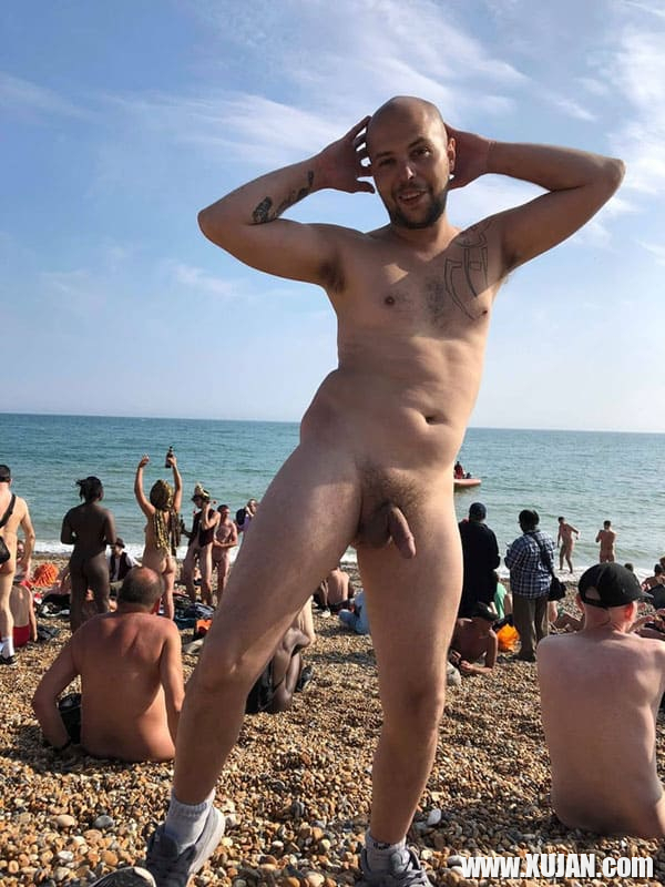 Eritasard zuygy nerka e eghel nudistneri paratonin - Photo #1869025