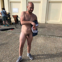 Eritasard zuygy nerka e eghel nudistneri paratonin