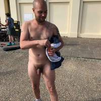 Eritasard zuygy nerka e eghel nudistneri paratonin