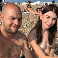 Eritasard zuygy nerka e eghel nudistneri paratonin