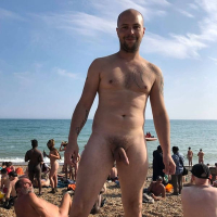 Eritasard zuygy nerka e eghel nudistneri paratonin