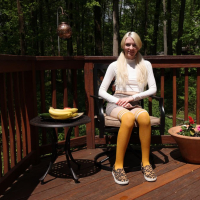 Skinny Celestina Blooms puts a banana between her legs