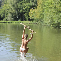 Ovrakh nudist banji suzvum e lichum