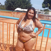 BBW loghapin bikiniov ev tongov
