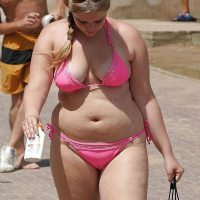 BBW loghapin bikiniov ev tongov