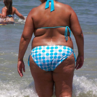 BBW loghapin bikiniov ev tongov