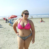 BBW loghapin bikiniov ev tongov