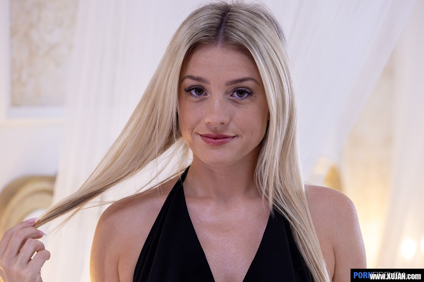 Sassy blondie Alice Wild in black lingerie gets shagged hard by Sam Bourne - Photo #1885599