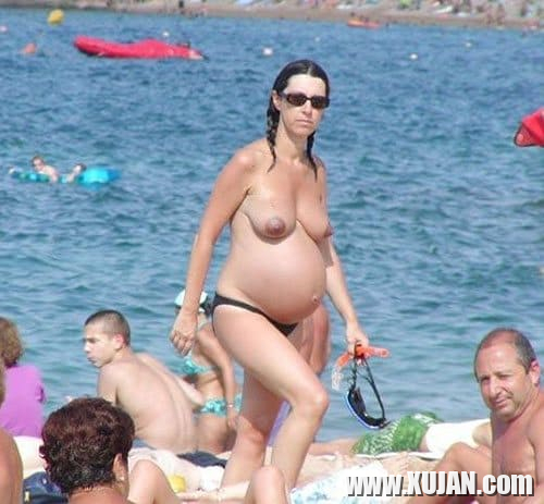 Hghi nudist aghjikneri lusankarnery tsovapin - Photo #1893268