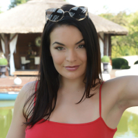 Naughty Hannah Vivienne treats us to a striptease