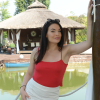 Naughty Hannah Vivienne treats us to a striptease