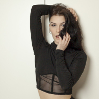 Amateur brunette takes off her clothes and opens her legs