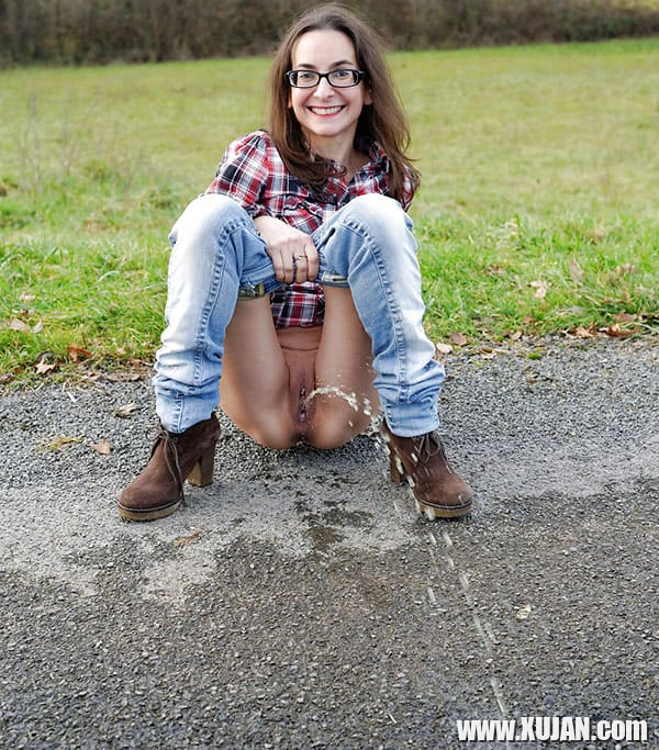 Eritasard aghjikneri pshaqaghvogh pucner - Photo #1920933