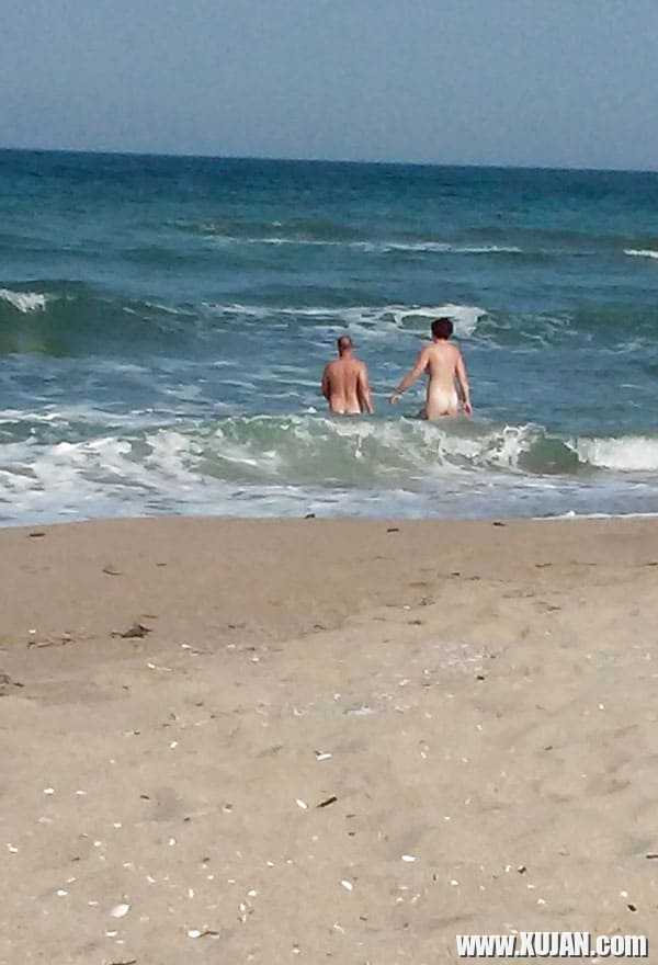 Mi or nudistakan loghapum herakhosov nkarahanum - Photo #1924295