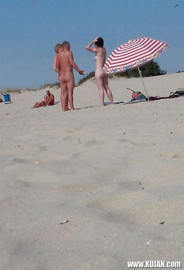 Mi or nudistakan loghapum herakhosov nkarahanum - Photo #1924319