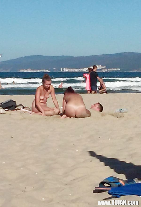 Mi or nudistakan loghapum herakhosov nkarahanum - Photo #1924361
