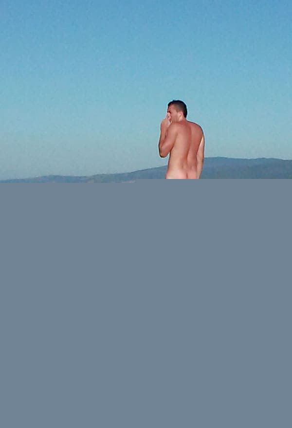 Mi or nudistakan loghapum herakhosov nkarahanum - Photo #1924383