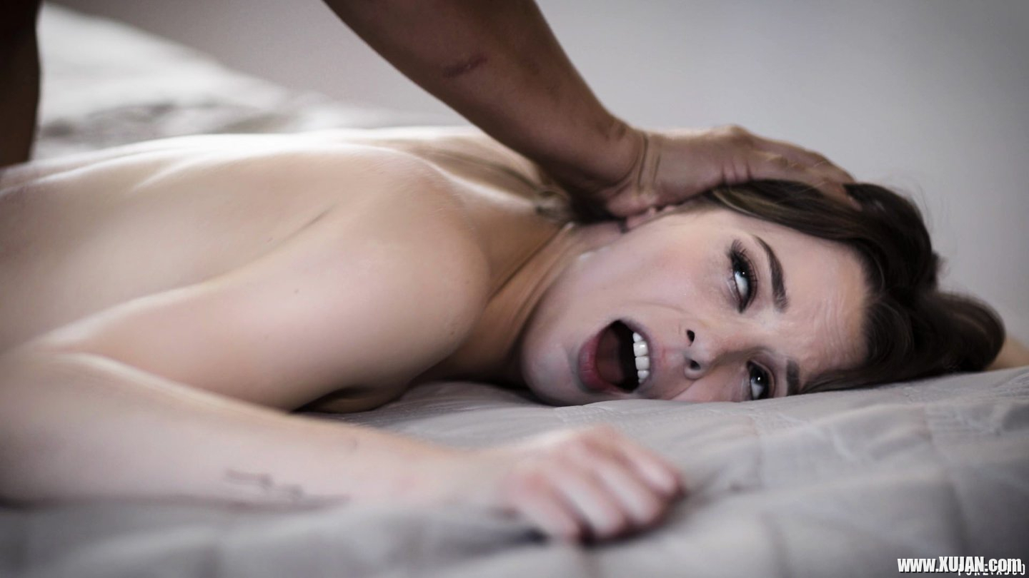 Kinky slim bitch Lily Larimar taking some intense pussy pounding - Photo #1925685